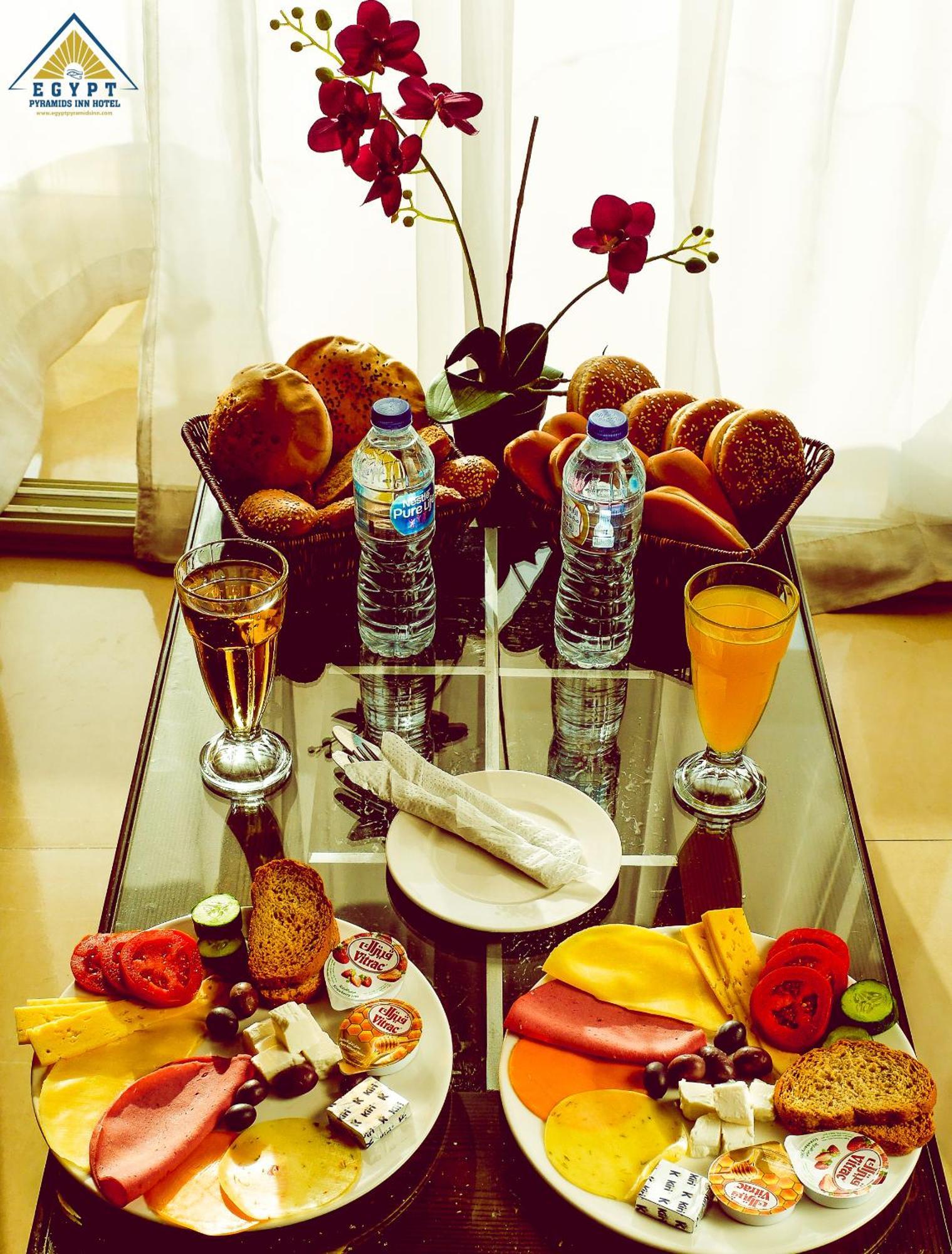 Pyramids Island Bed & Breakfast Kafrat al Jabal Exterior photo