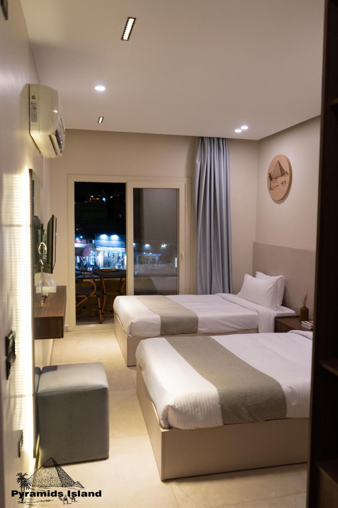 Pyramids Island Bed & Breakfast Kafrat al Jabal Exterior photo
