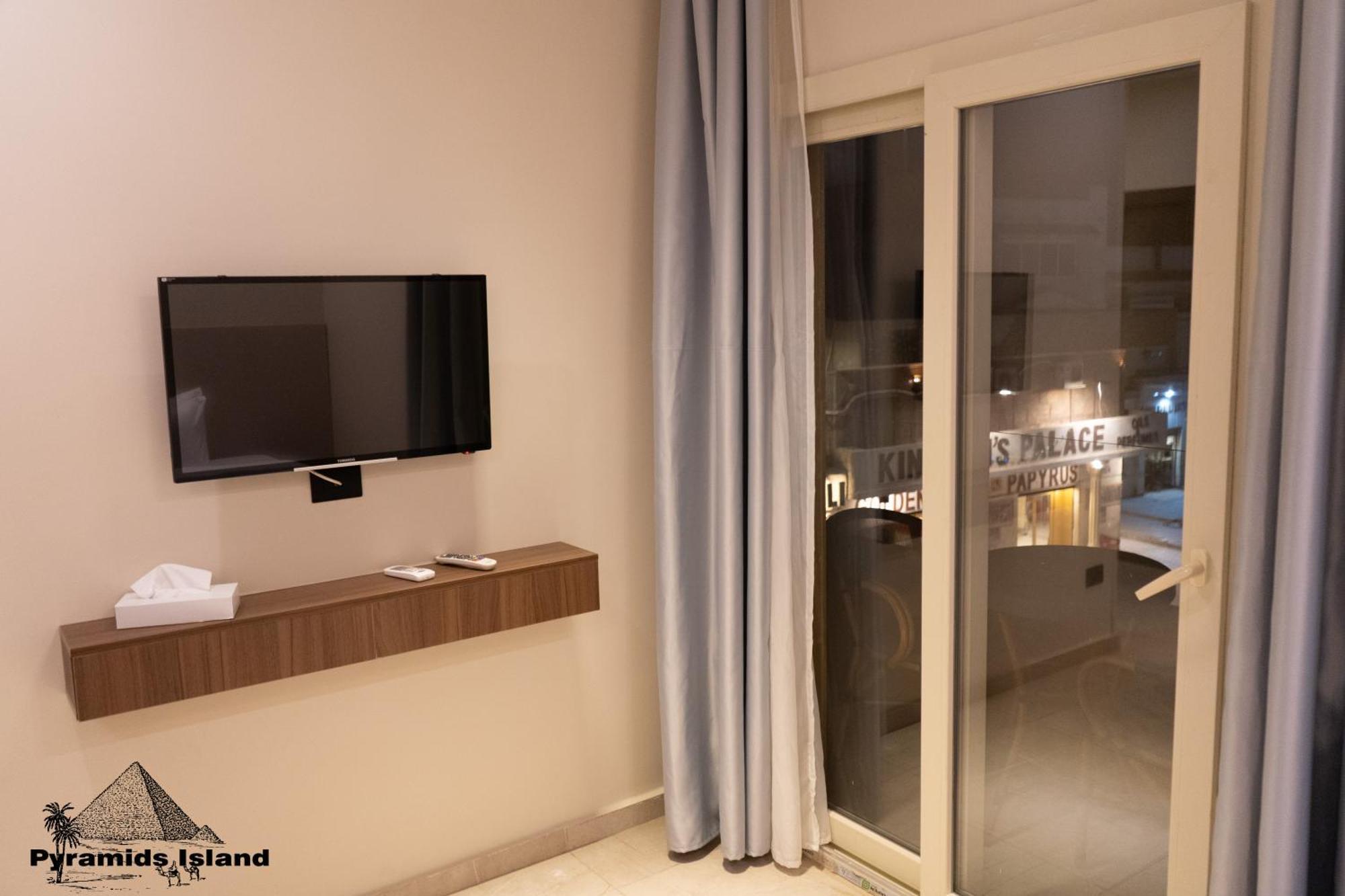 Pyramids Island Bed & Breakfast Kafrat al Jabal Exterior photo