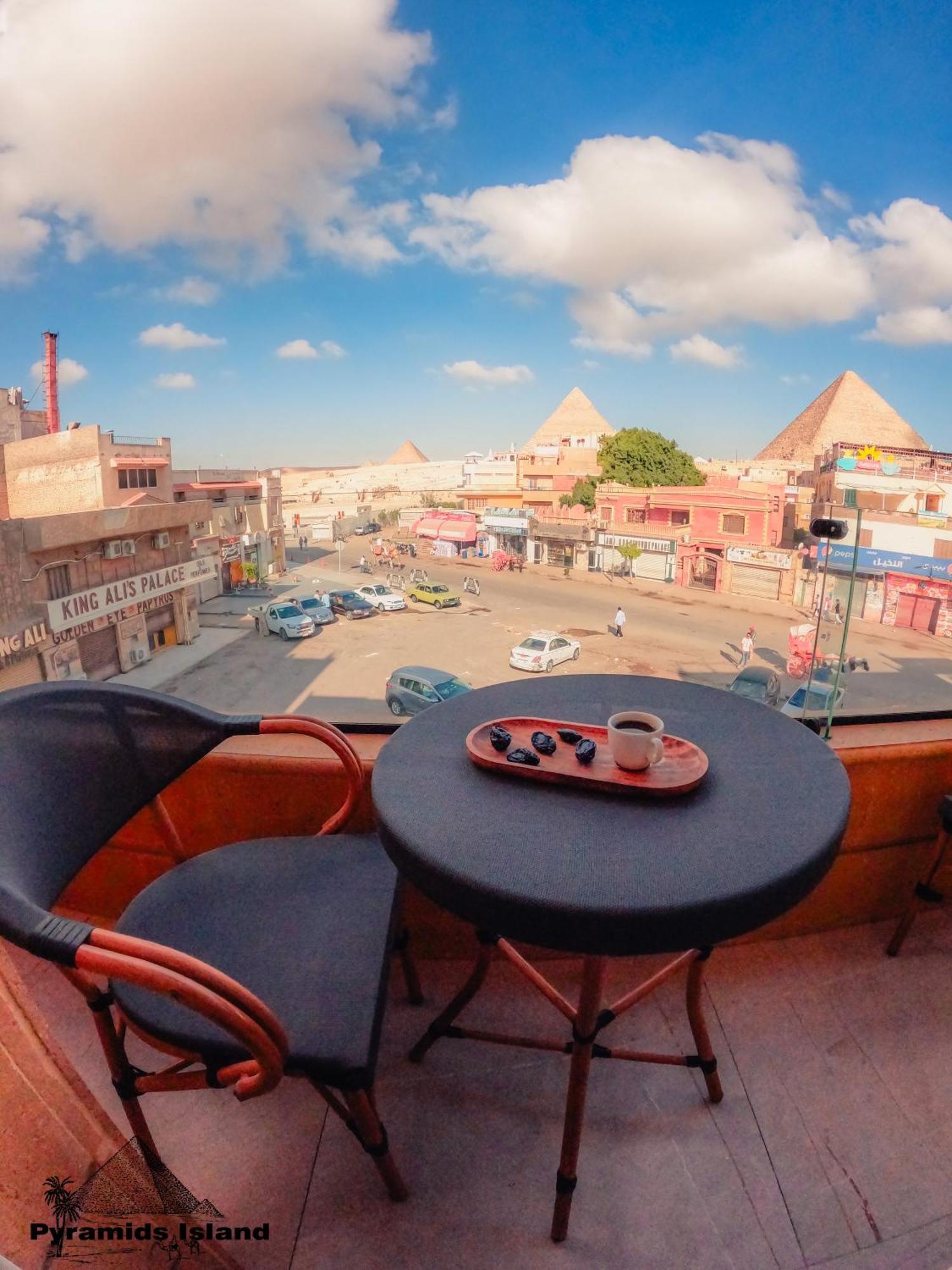 Pyramids Island Bed & Breakfast Kafrat al Jabal Exterior photo