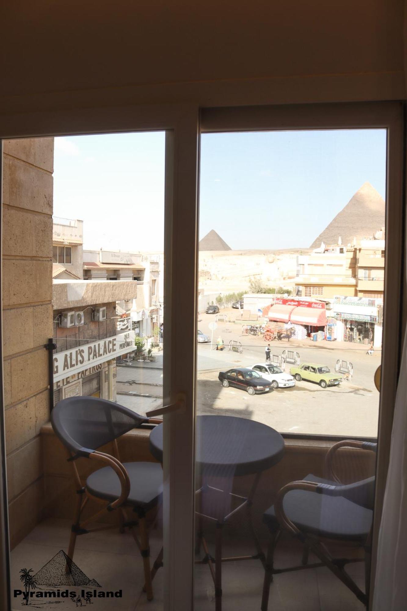 Pyramids Island Bed & Breakfast Kafrat al Jabal Exterior photo