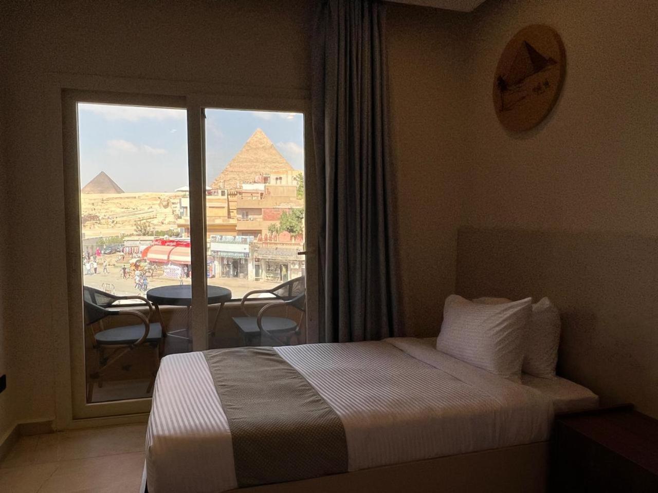 Pyramids Island Bed & Breakfast Kafrat al Jabal Exterior photo